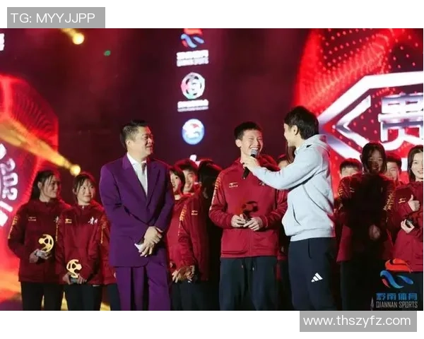 璀璨星光闪耀夜空世界足球明星颁奖盛典精彩瞬间回顾