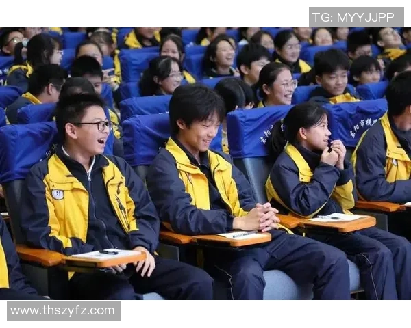 足球明星助力中考学子奋发向上共同追梦的激情时刻